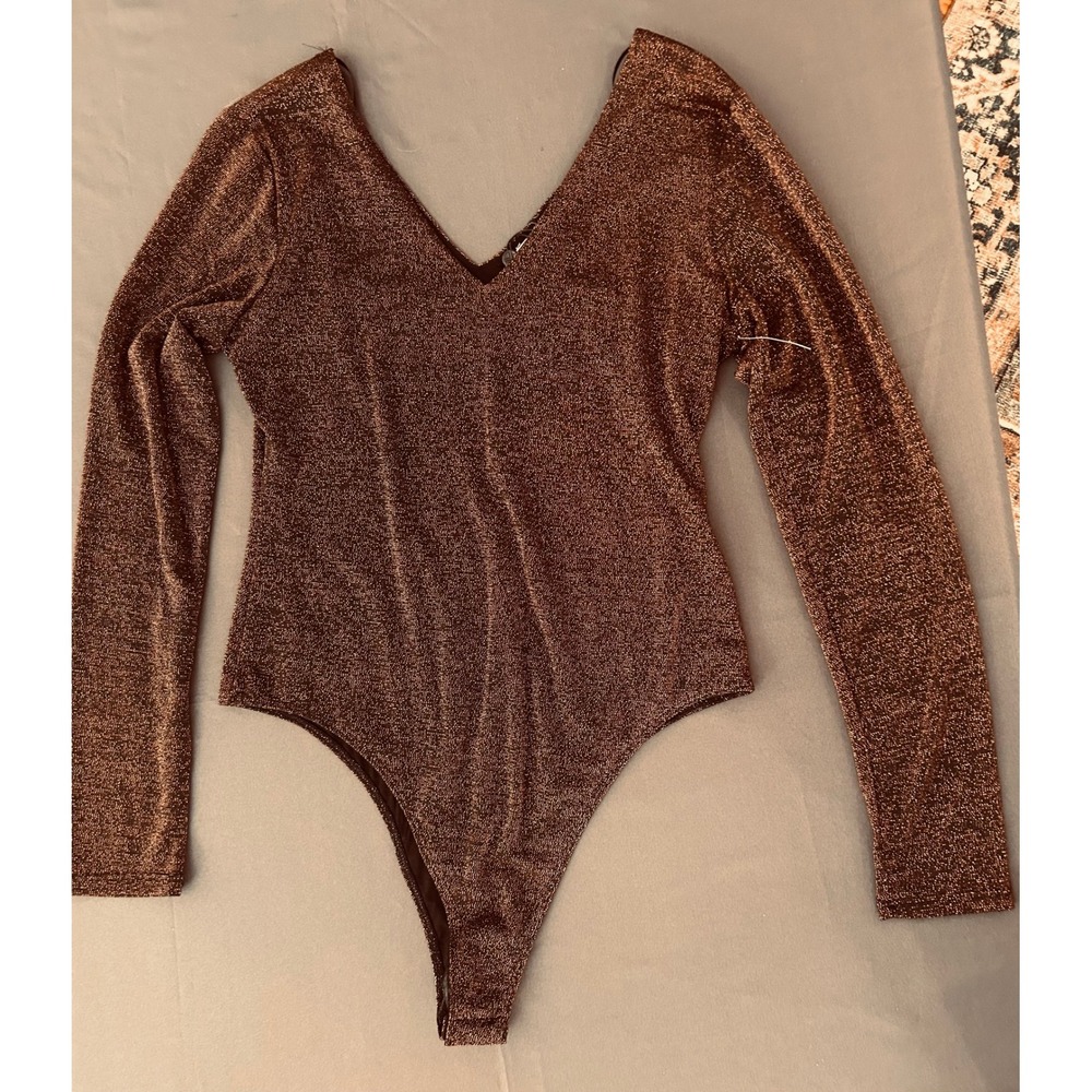 NWT SOCIALITE Womens Long Sleeve Sparkle V Neck Bodysuit Bronze Gold Large